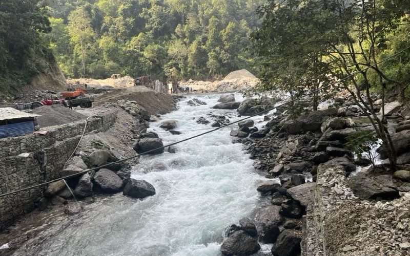 भोजपुरमा बाडीले बगाएर दुई मजदुर बेपत्ता